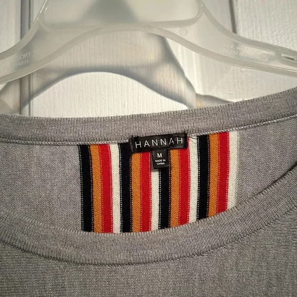 Hannah Grey Sweater Sizee Medium - Picture 3 of 4